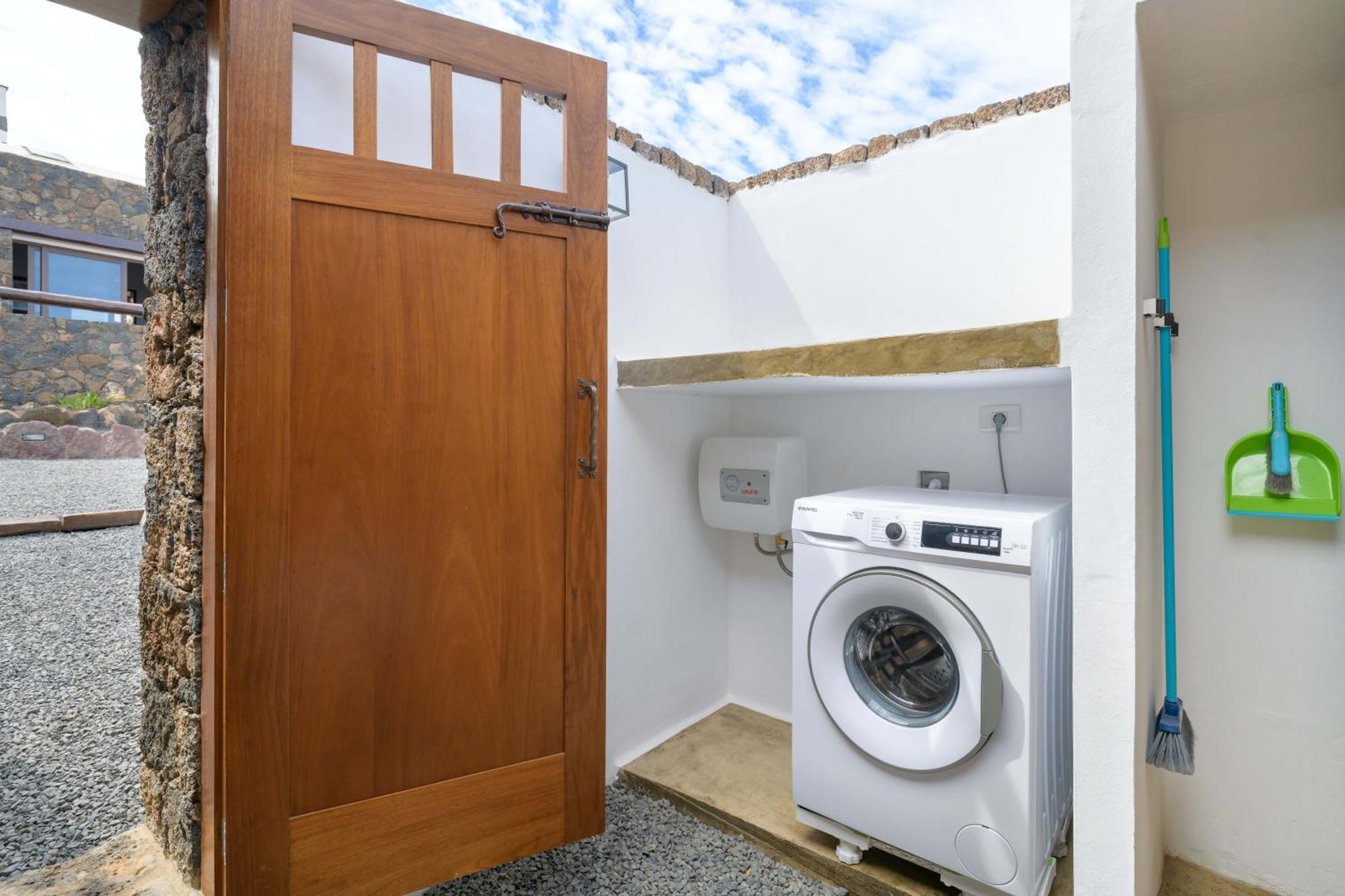 Apartamento Los 4 Nobles ティナホ エクステリア 写真